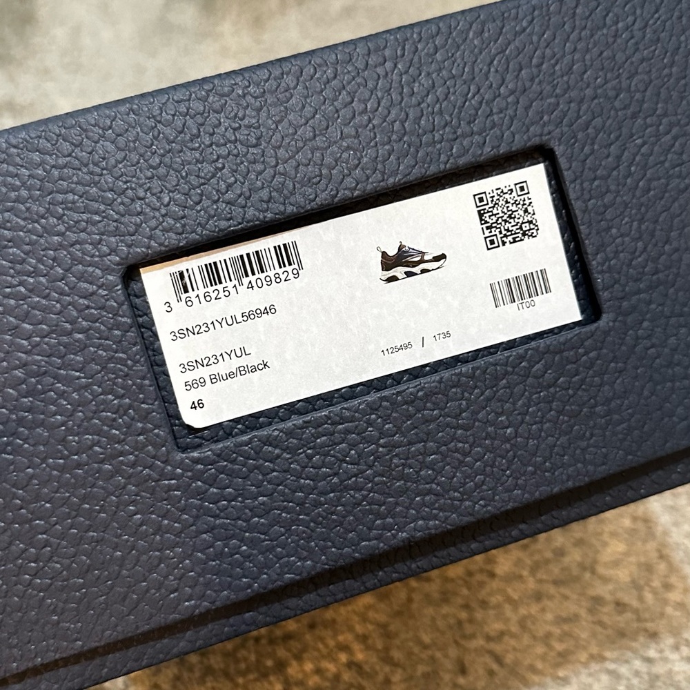 Dior B22 Sneakers - Picture 6 of 8